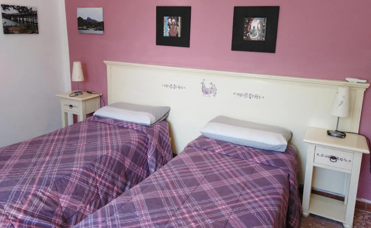 Bed and Breakfast Sa Rosa E Su Trapperi Oschiri Отель типа 