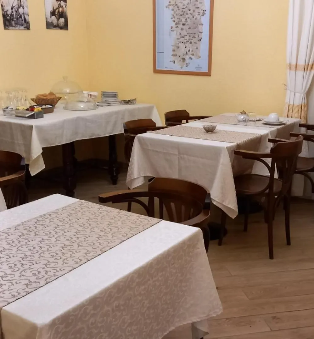 Bed and Breakfast Sa Rosa E Su Trapperi Oschiri
