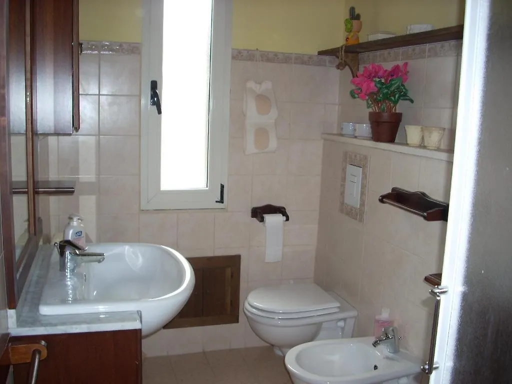 Bed and Breakfast Sa Rosa E Su Trapperi Oschiri