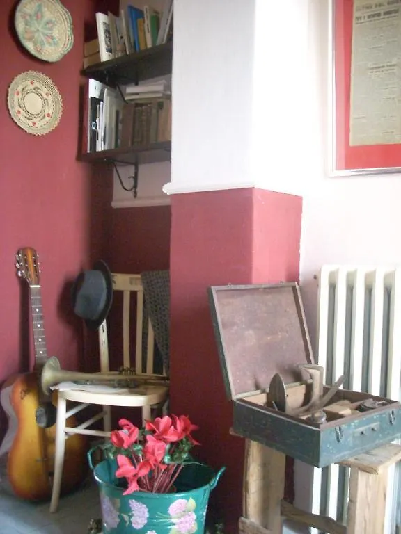 Bed and Breakfast Sa Rosa E Su Trapperi Oschiri 3*,  Italia